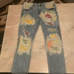 These are jeans brand: no sure size: 36,32 color: blue, red , yellow,lime green